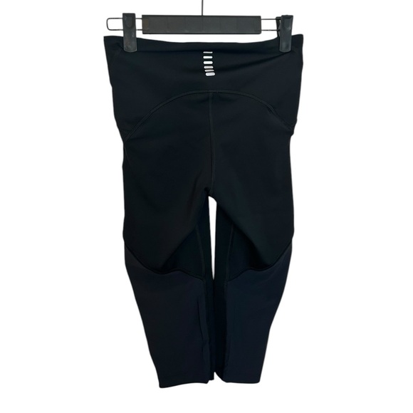 Under Armour Black Cropped Compression Leggings - Picture 2 of 5